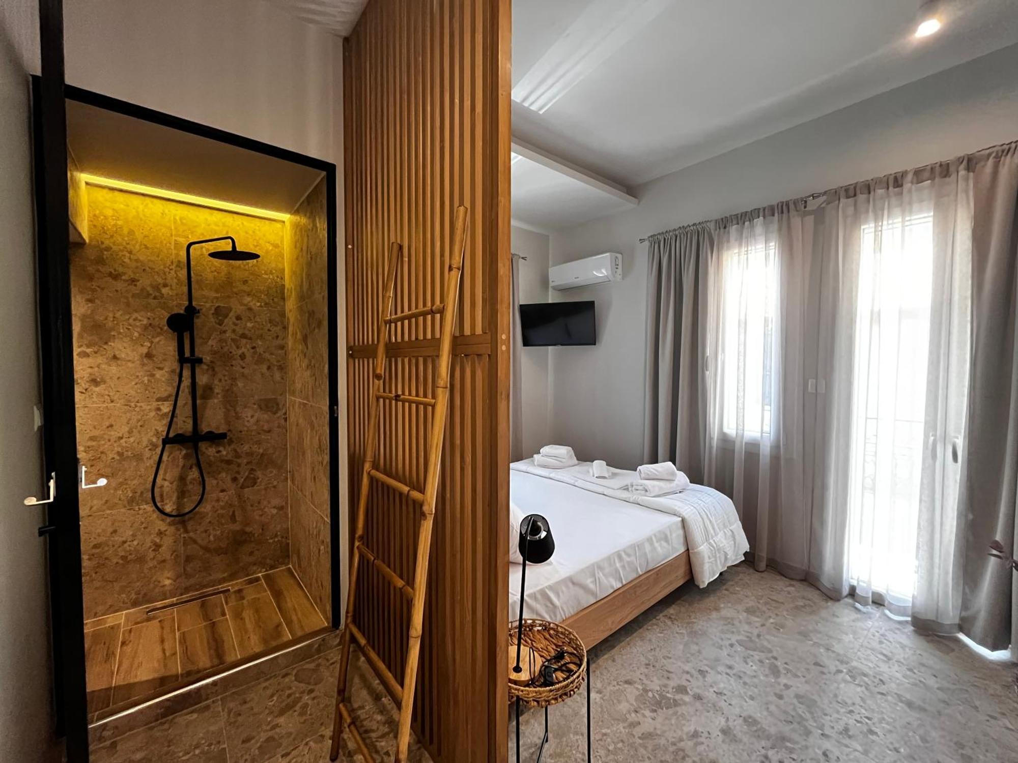 Orfeas Luxury Rooms & Studio Skopelos Town Exterior photo